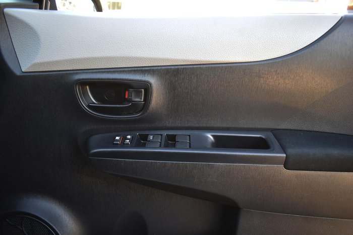 2012 Toyota Yaris YR