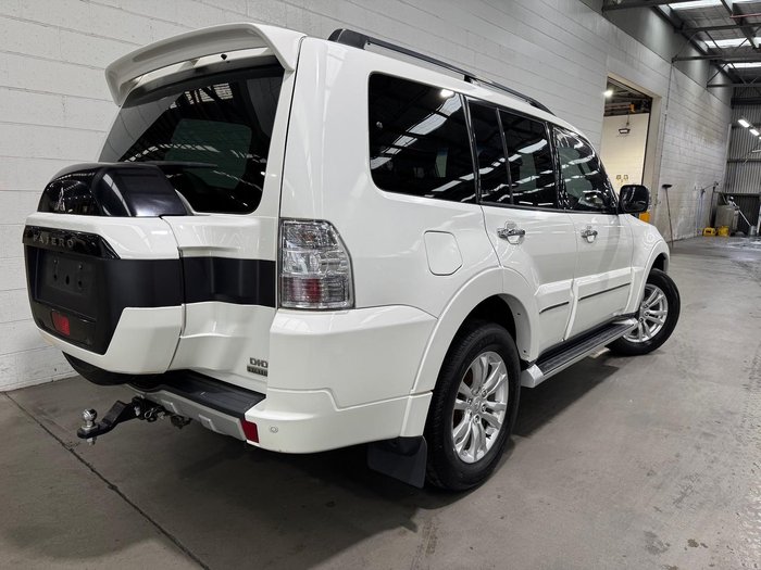 2020 Mitsubishi Pajero Exceed