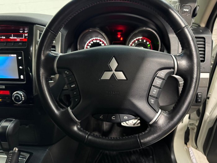 2020 Mitsubishi Pajero Exceed
