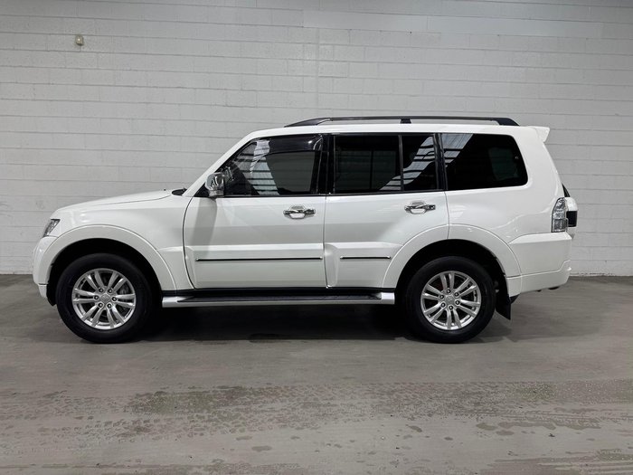 2020 Mitsubishi Pajero Exceed