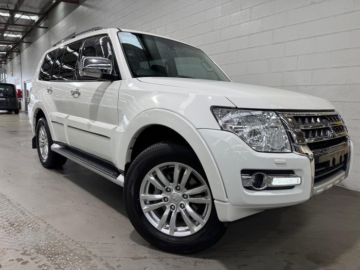 2020 Mitsubishi Pajero Exceed