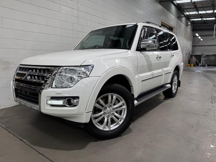 2020 Mitsubishi Pajero Exceed
