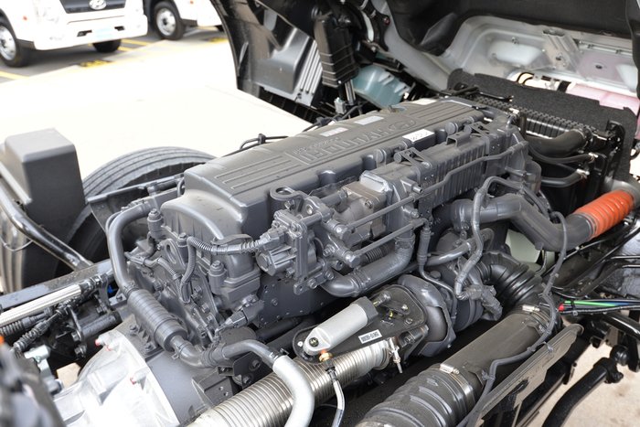 2025 HYUNDAI D217 ULWB WHITE