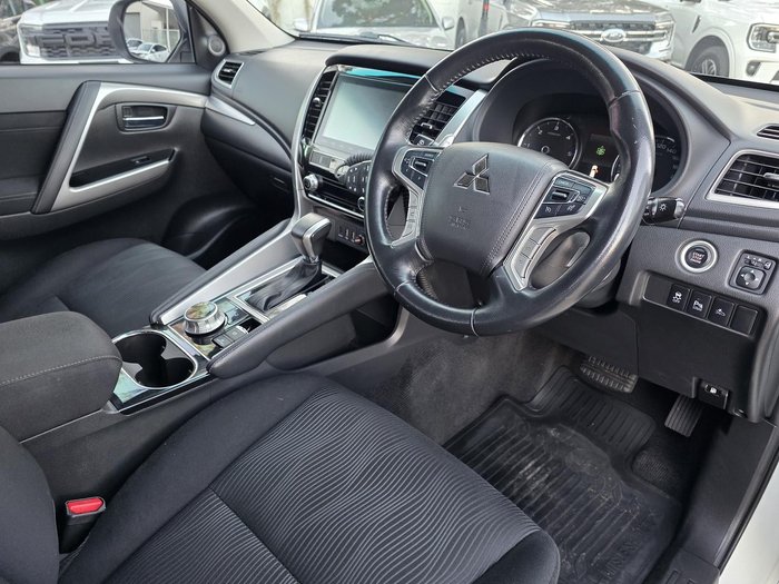 2020 Mitsubishi Pajero GLX
