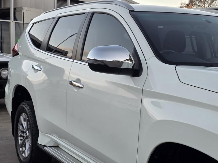 2020 Mitsubishi Pajero GLX