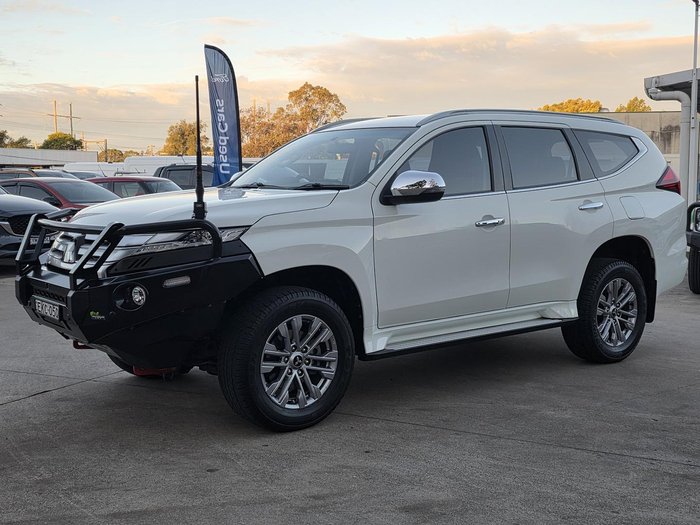 2020 Mitsubishi Pajero GLX
