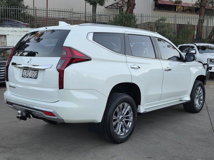 2020 Mitsubishi Pajero GLX