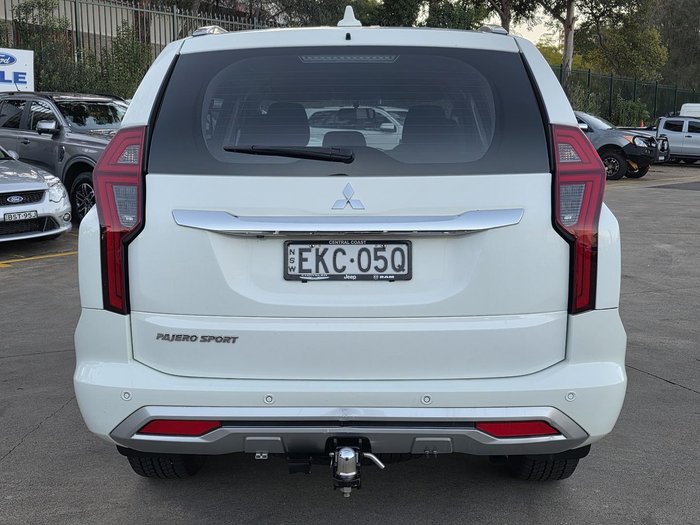 2020 Mitsubishi Pajero GLX
