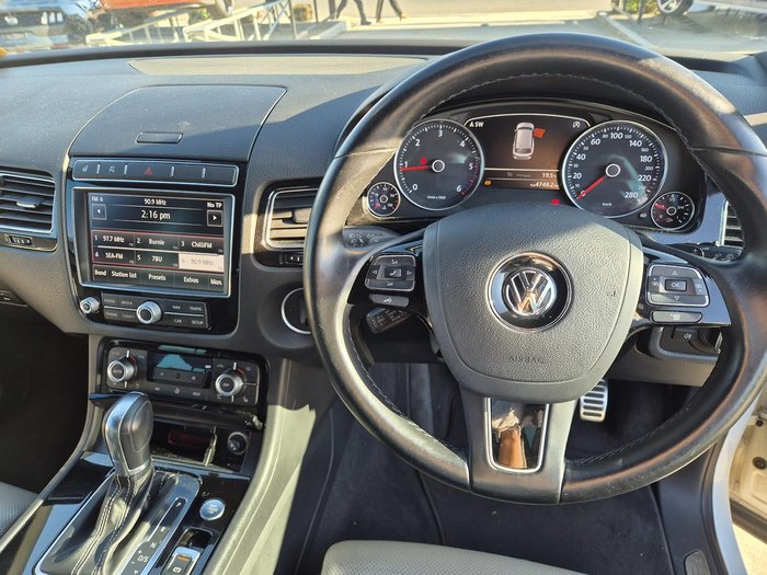 2017 Volkswagen Touareg Monochrome