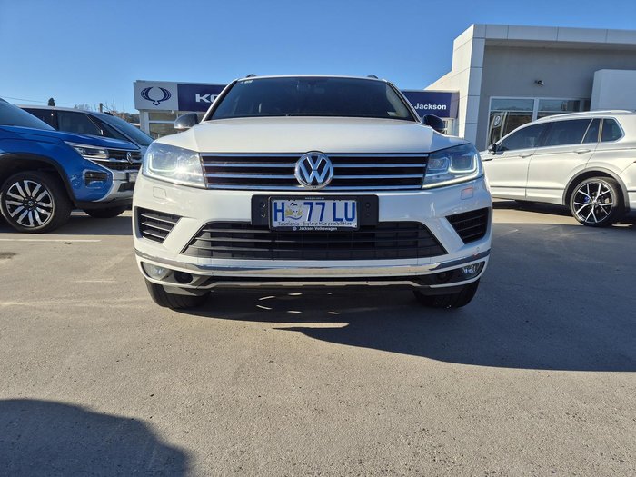 2017 Volkswagen Touareg Monochrome