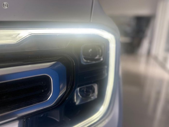 2025 Ford Everest Platinum