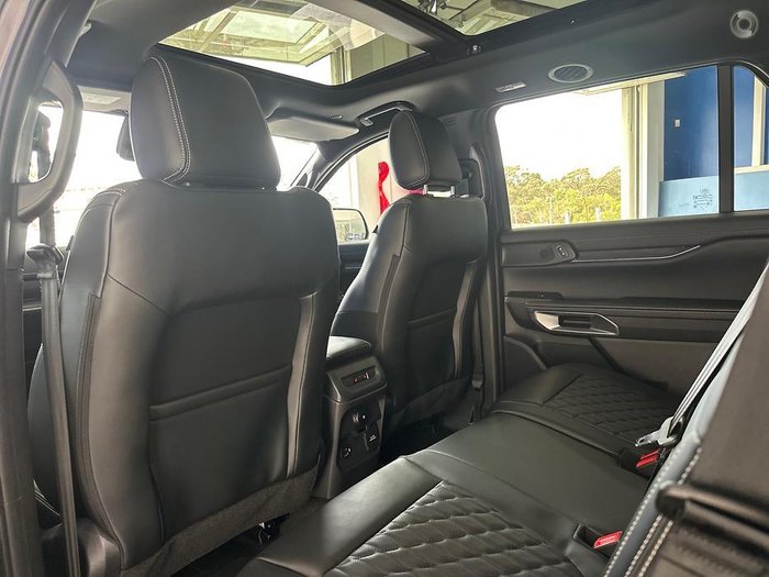 2025 Ford Everest Platinum