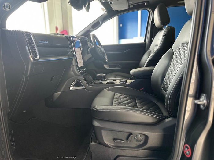 2025 Ford Everest Platinum