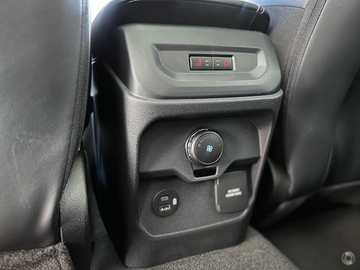 2025 Ford Everest Platinum