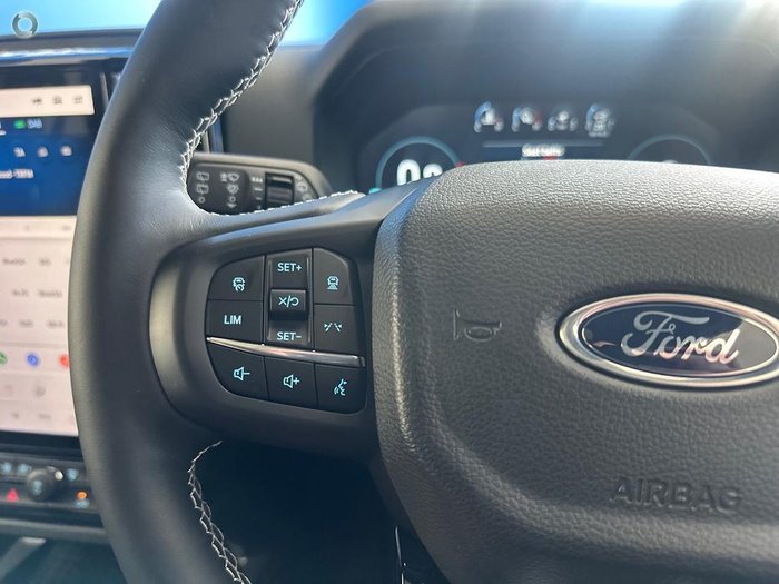 2025 Ford Everest Platinum