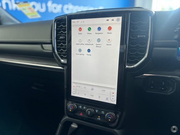 2025 Ford Everest Platinum