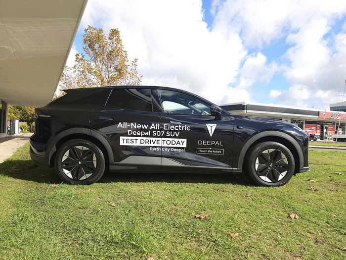 2024 Deepal S07 MY24 Eclipse Black