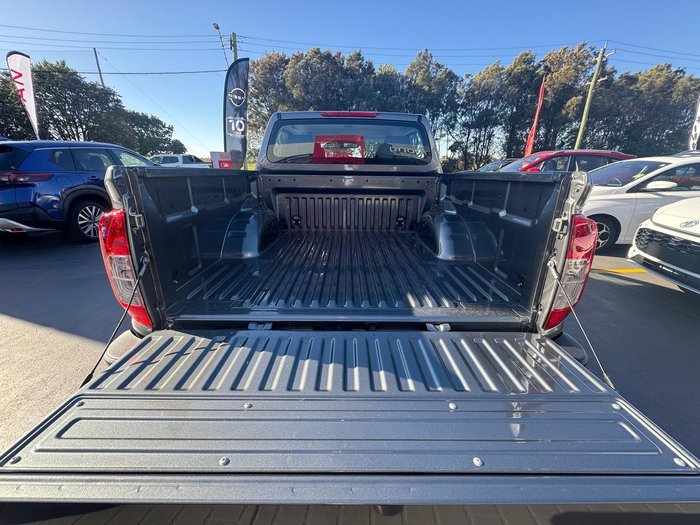 2025 Nissan Navara SL