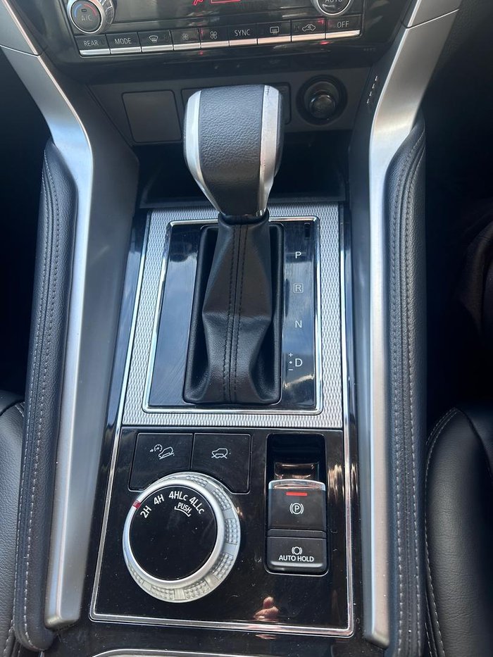 2020 Mitsubishi Pajero Sport GLS