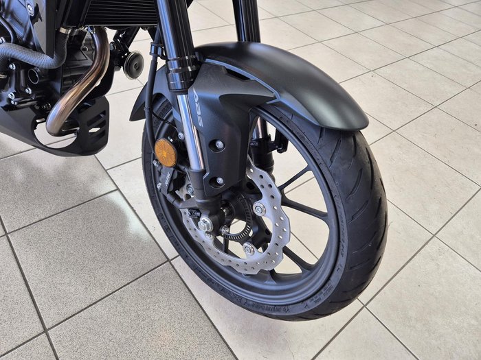 2024 Honda CB300R (CB300RA) CB300 Black