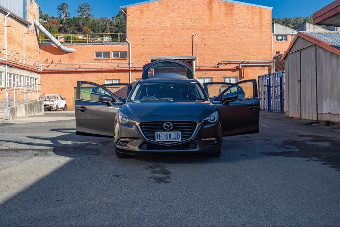 2017 Mazda 3 SP25 GT