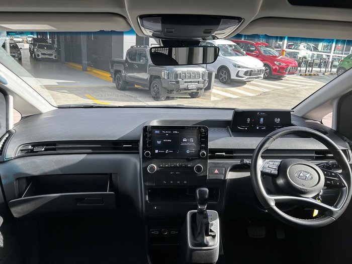 2022 Hyundai STARIA LOAD