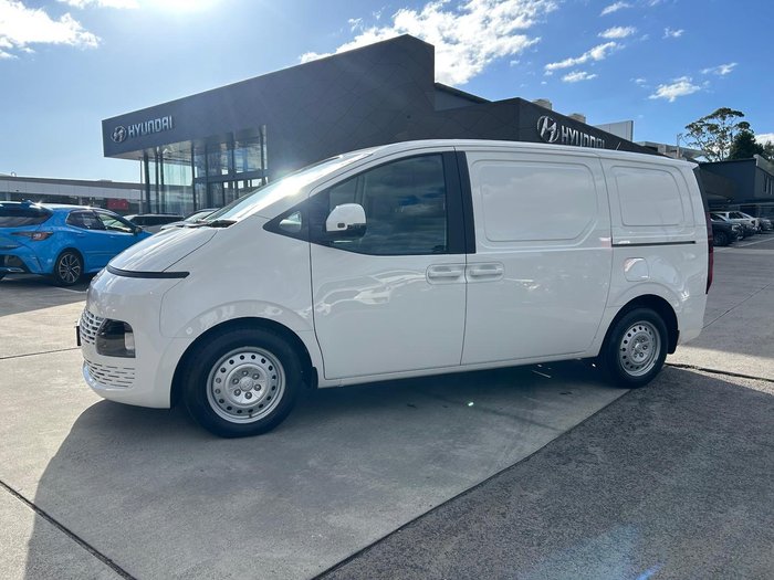 2022 Hyundai STARIA LOAD