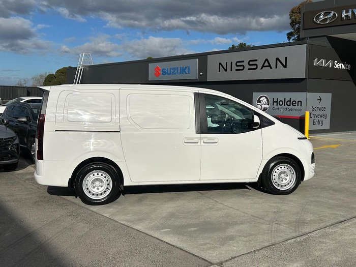 2022 Hyundai STARIA LOAD