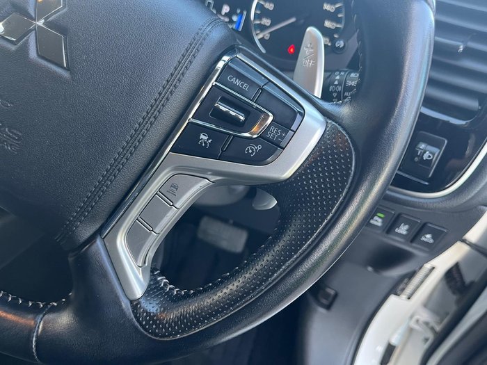 2020 Mitsubishi Outlander PHEV ES ADAS