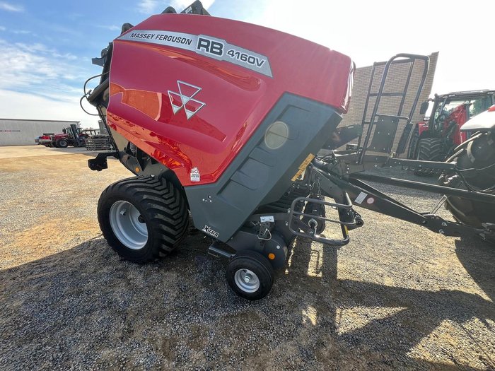 0 Massey Ferguson 4160Xt
