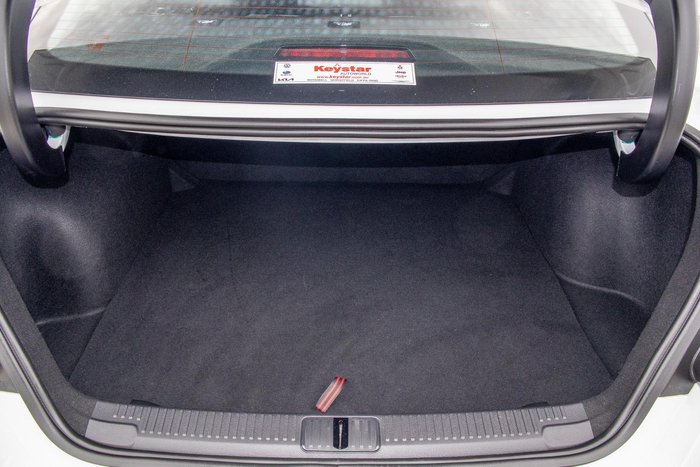 2023 MG MG5 Essence MY23 Dover White