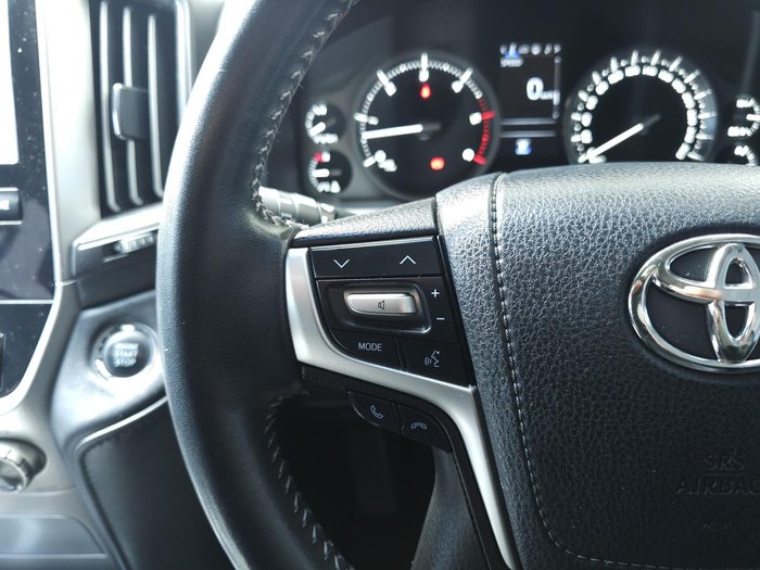 2017 Toyota Landcruiser VX