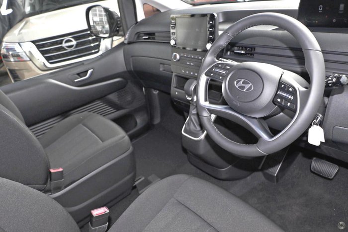 2025 Hyundai STARIA LOAD
