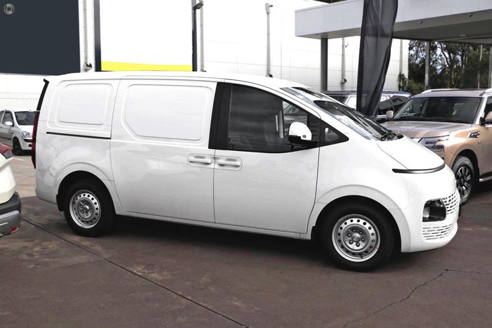 2025 Hyundai STARIA LOAD