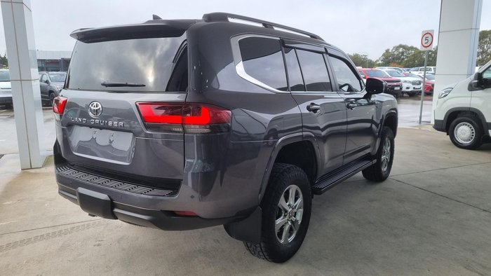 2022 Toyota Landcruiser VX