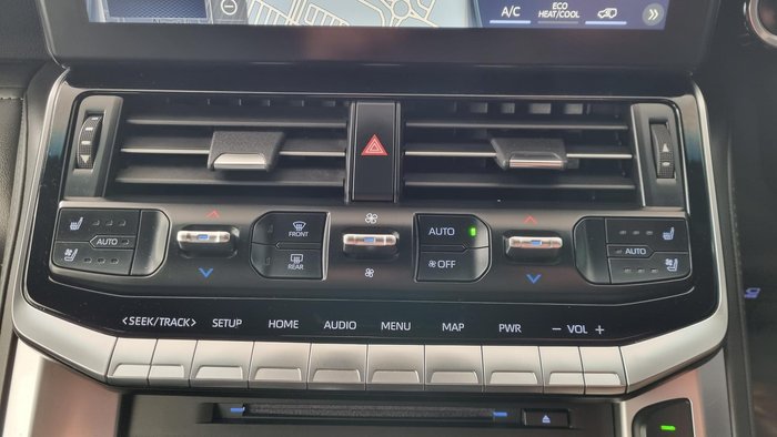 2022 Toyota Landcruiser VX