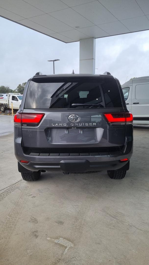 2022 Toyota Landcruiser VX