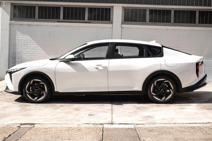 2025 Kia K4 Sport