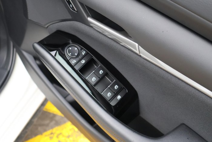 2025 Mazda 3 G20 Pure