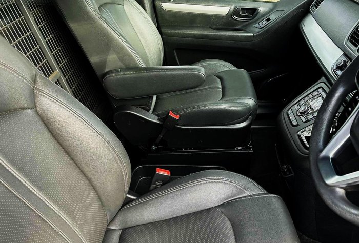 2022 LDV G10 +