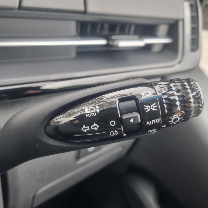 2025 Hyundai STARIA Highlander