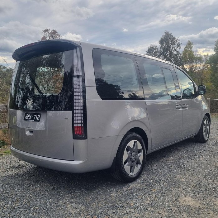 2025 Hyundai STARIA Highlander