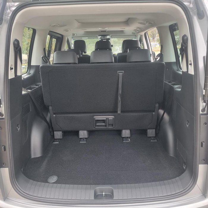 2025 Hyundai STARIA Highlander