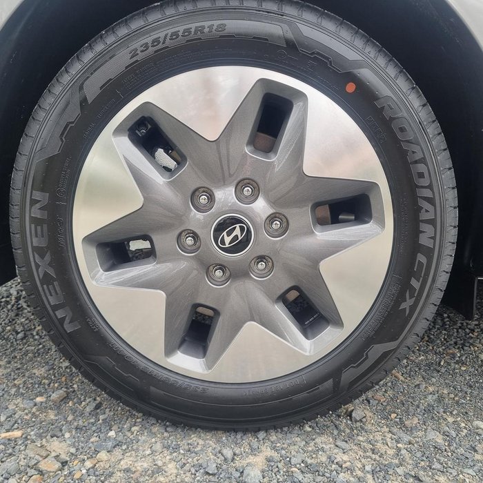 2025 Hyundai STARIA Highlander