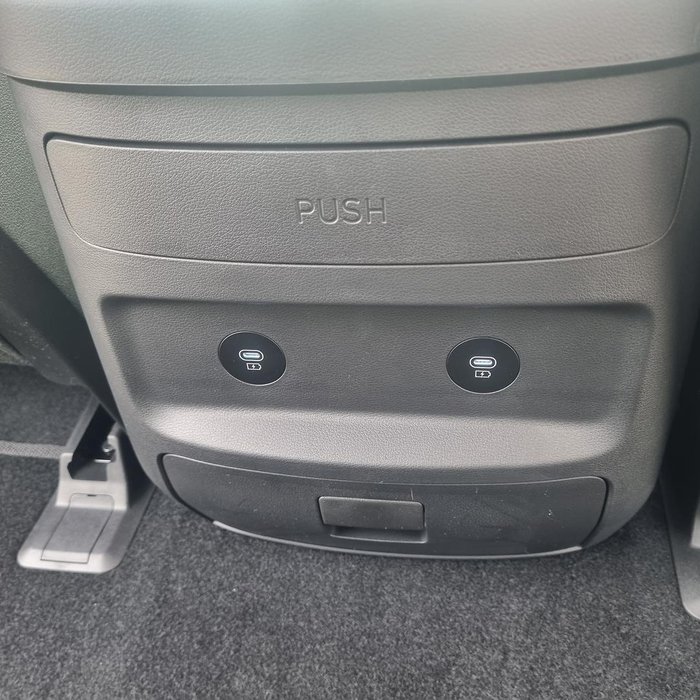 2025 Hyundai STARIA Highlander