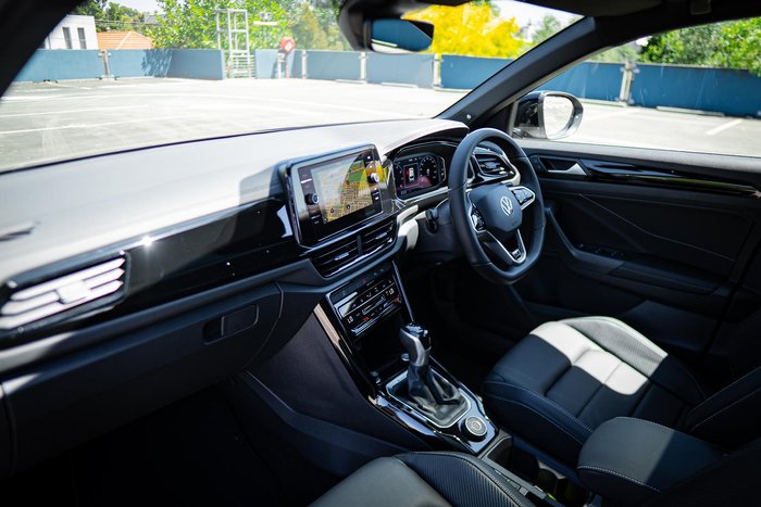 2025 Volkswagen T-Roc 140TSI R-Line