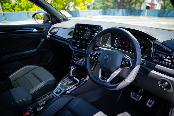 2025 Volkswagen T-Roc 140TSI R-Line