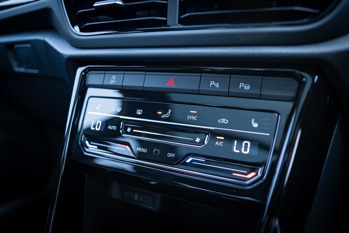 2025 Volkswagen T-Roc 140TSI R-Line