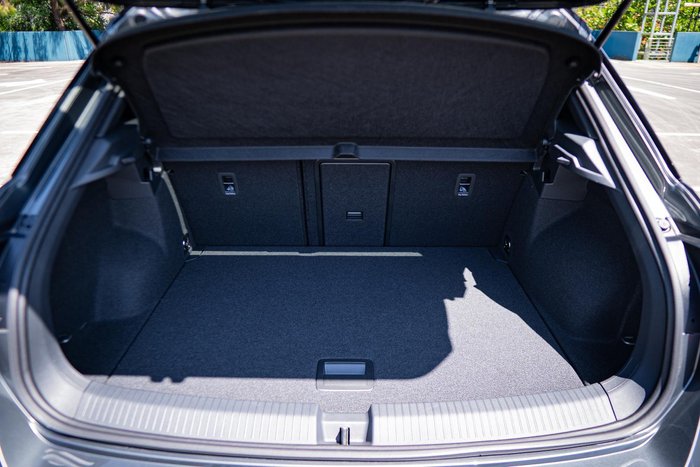 2025 Volkswagen T-Roc 140TSI R-Line