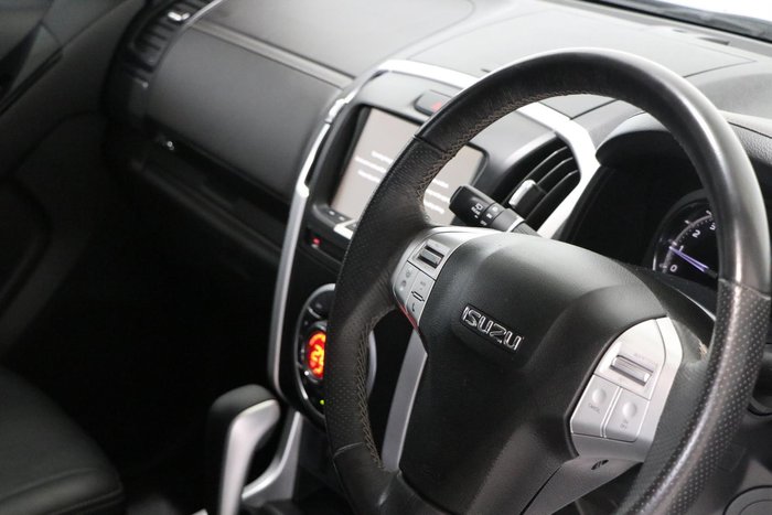 2021 Isuzu MU-X LS-T